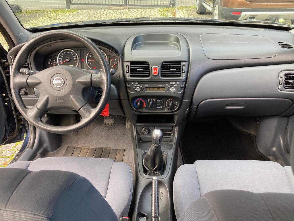 Nissan Almera