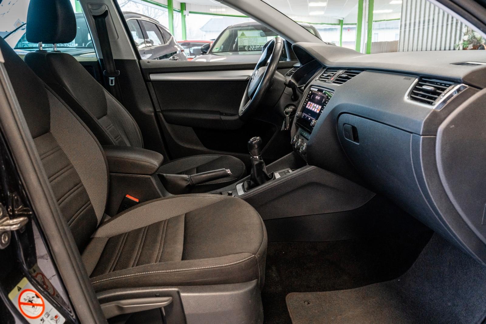 Skoda Octavia Combi Ambition Navigation PDC 1.Hand
