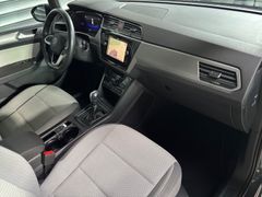 Fahrzeugabbildung Volkswagen Touran 1.5 TSI Comfortline --ACC/AHK/STHZG/17LM