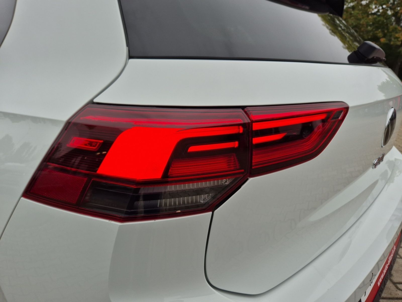 Fahrzeugabbildung Volkswagen Golf VIII GTI TSI DSG ACC LED AHZV