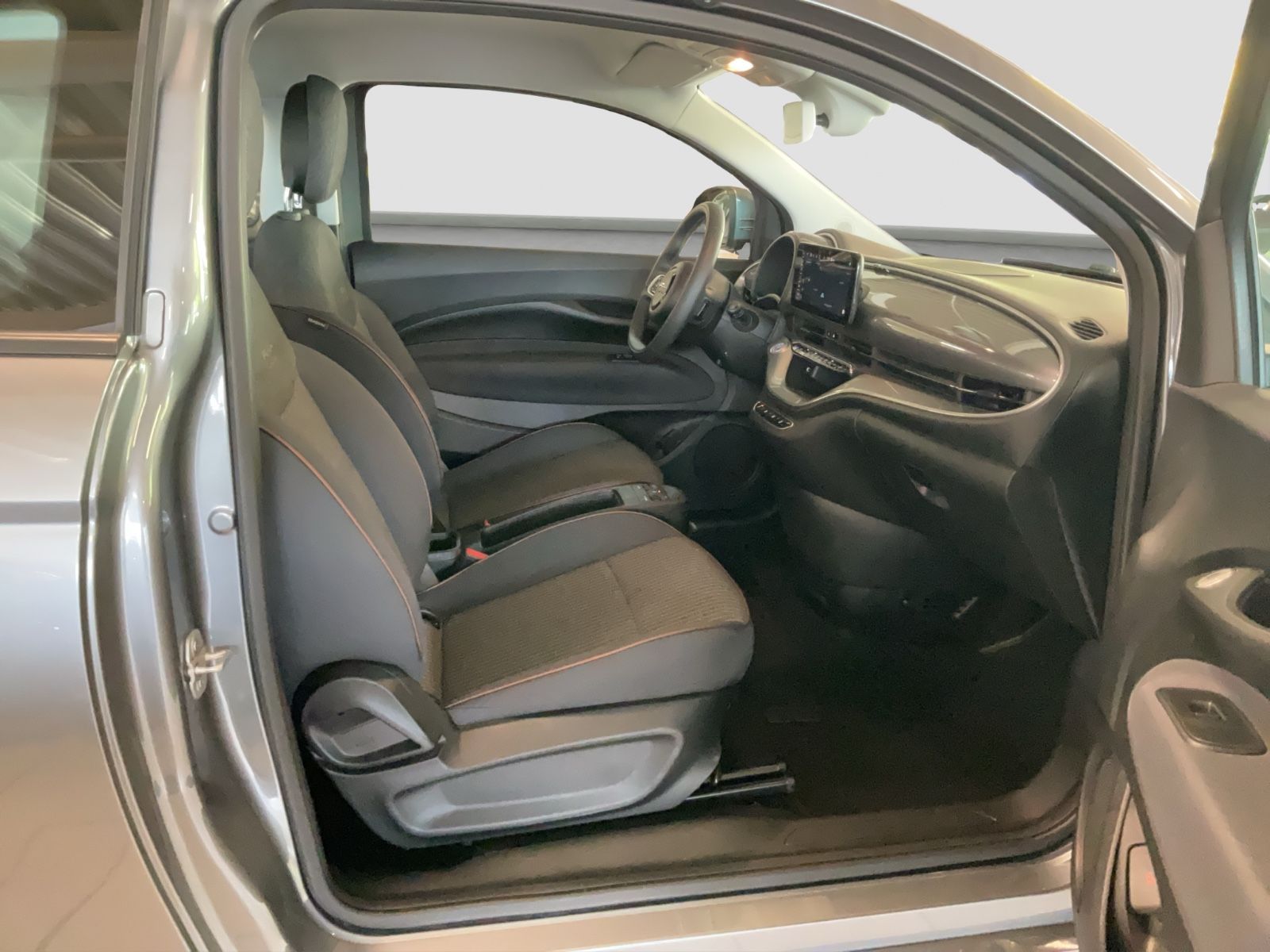 Fahrzeugabbildung Fiat 500e Icon 42 kWh + Einparkhilfe