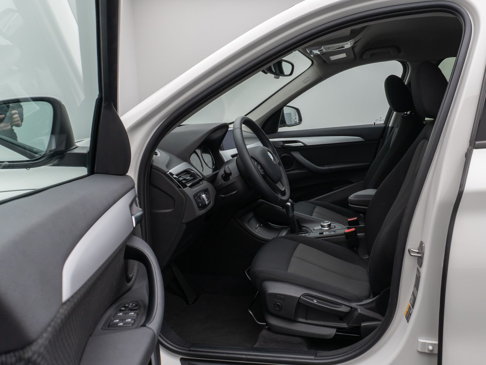 Fahrzeugabbildung BMW X1 xD25e Parkassist DAB Navi Geschwindigkeitsreg