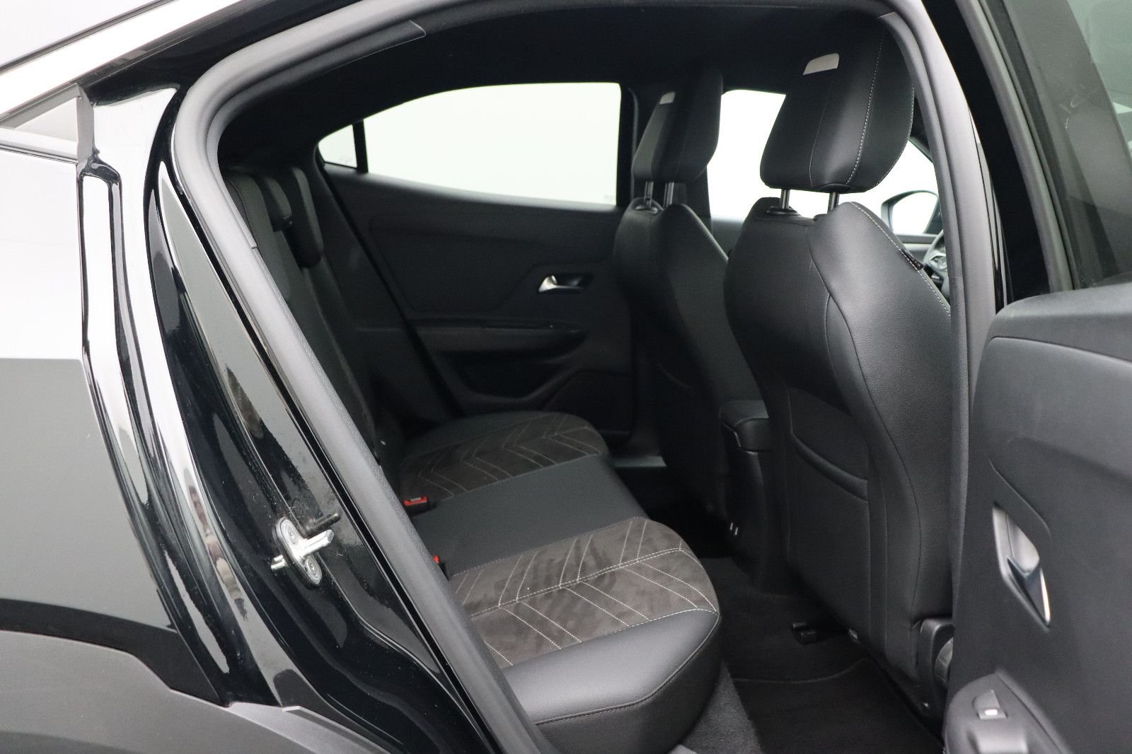 Fahrzeugabbildung Opel Mokka e Ultimate LED/RK/ACC/SH/AppleCP