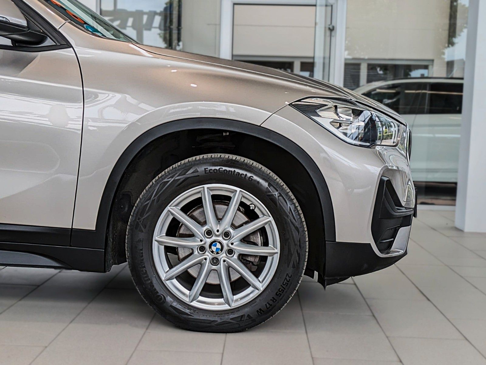 BMW X1 sDrive 18 d AUT. NAVI SITZH. 1.Hd SCHECKH.BMW foto 12
