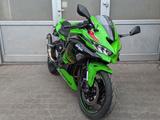 Kawasaki Ninja ZX-4R R - Offers