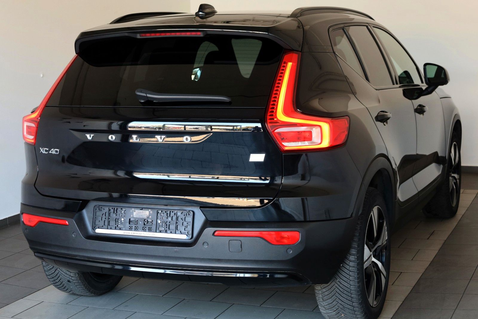 Fahrzeugabbildung Volvo XC40 Plus Recharge,T.Leder,Navi,LED,Kamera,SH