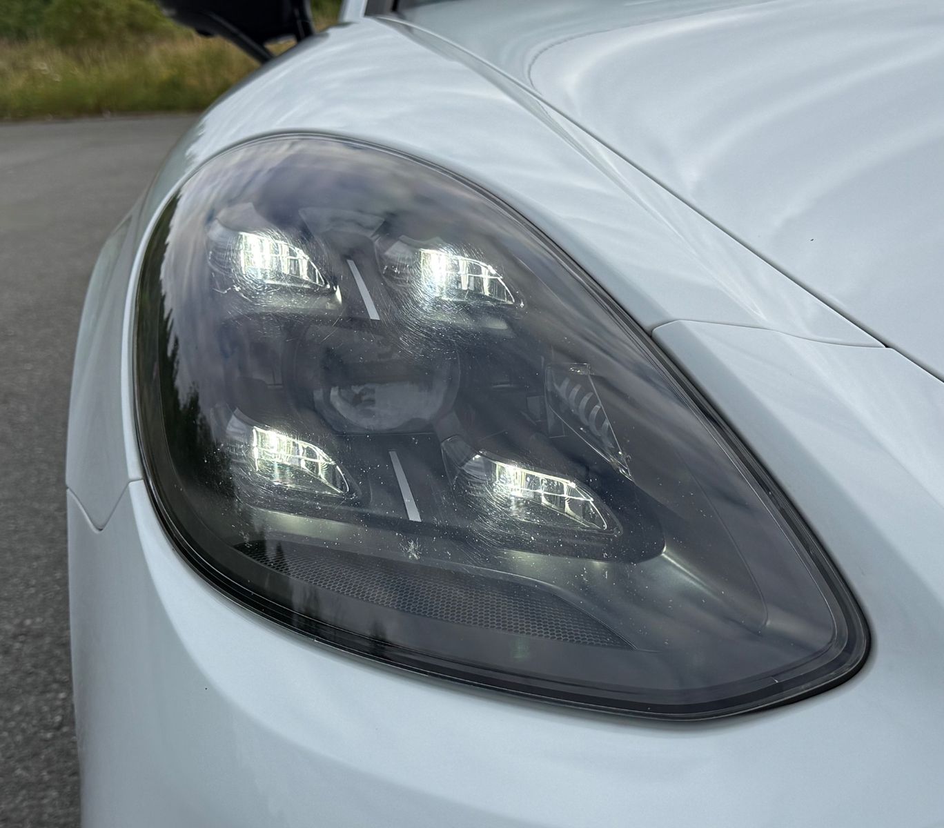 Porsche Panamera Sport Turismo GTS Sport Design Paket foto 3