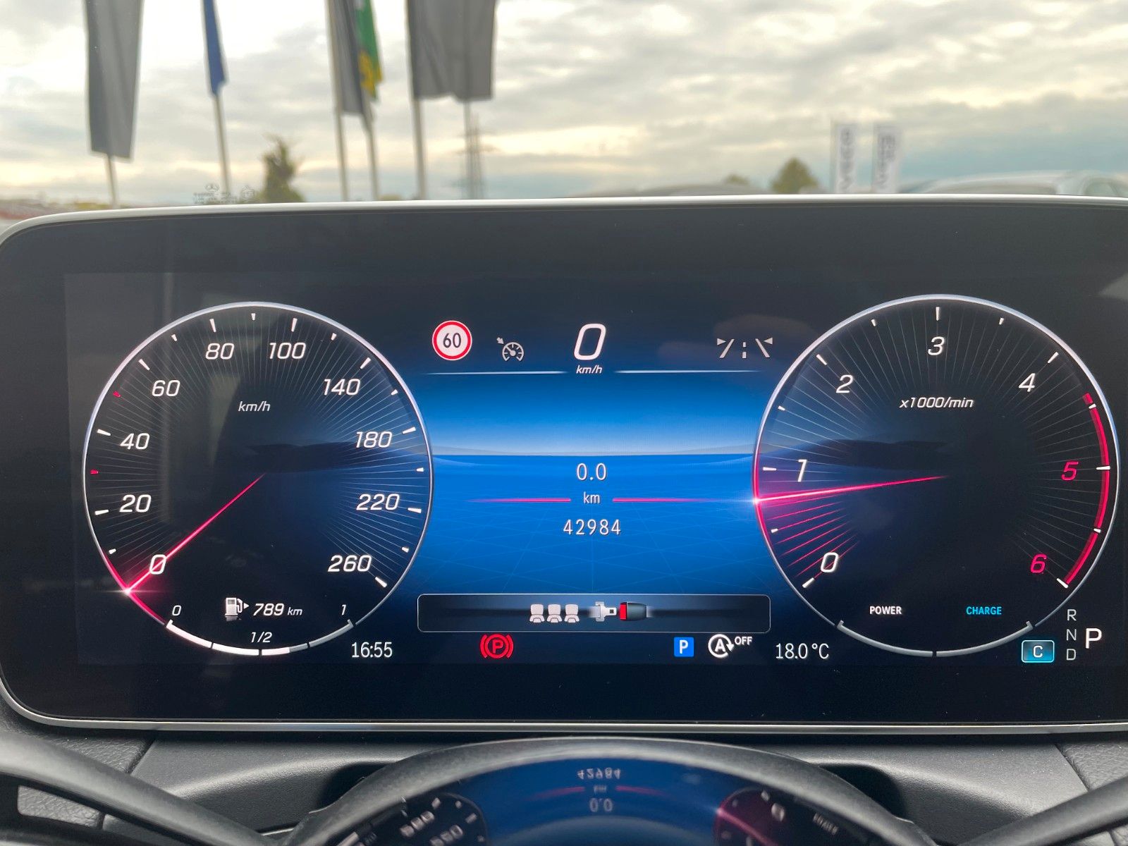 Fahrzeugabbildung Mercedes-Benz C 200d AVANTGARDE LED+AHK+RKamera+MBUX+