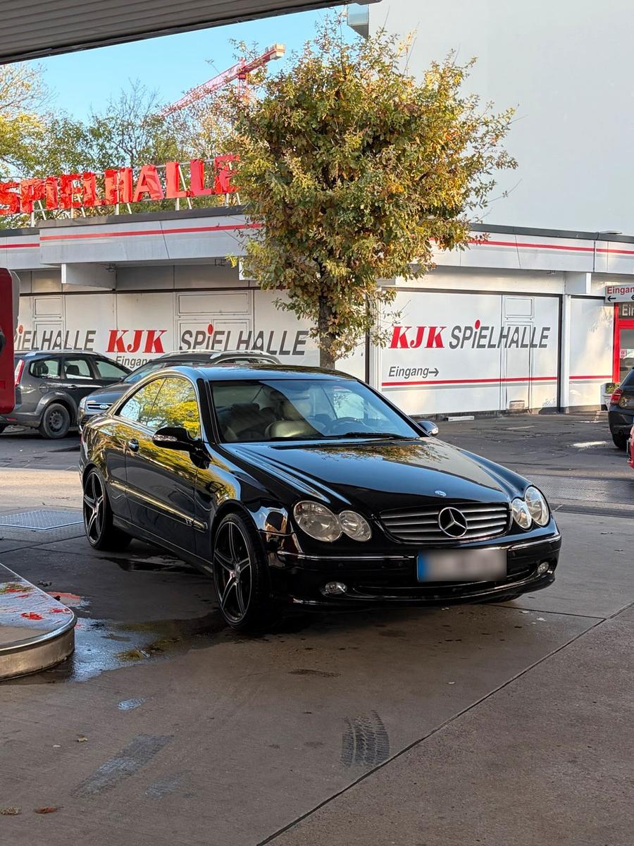 Mercedes-Benz CLK 320