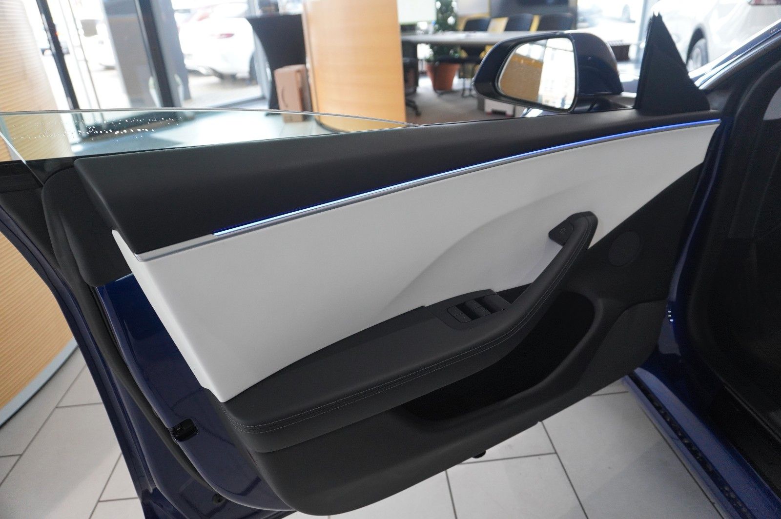 Fahrzeugabbildung Tesla Model 3 HIGHLAND DUAL-MOTOR NAVI/LED/KAMERA/AMD