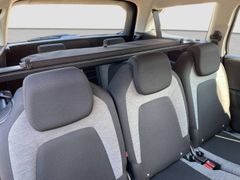CITROEN Grand C4 Picasso PT 130 Selection Navi *7 Sitze*