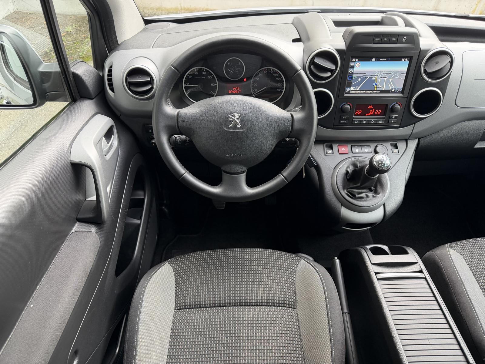 Peugeot Partner Allure Navi Kamera Tempomat Sitzheizung