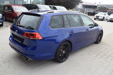 Volkswagen Golf - 4
