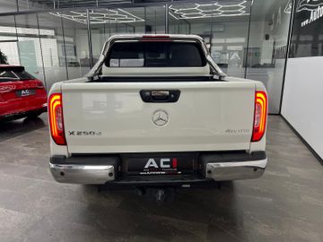 Mercedes X 250 - 9