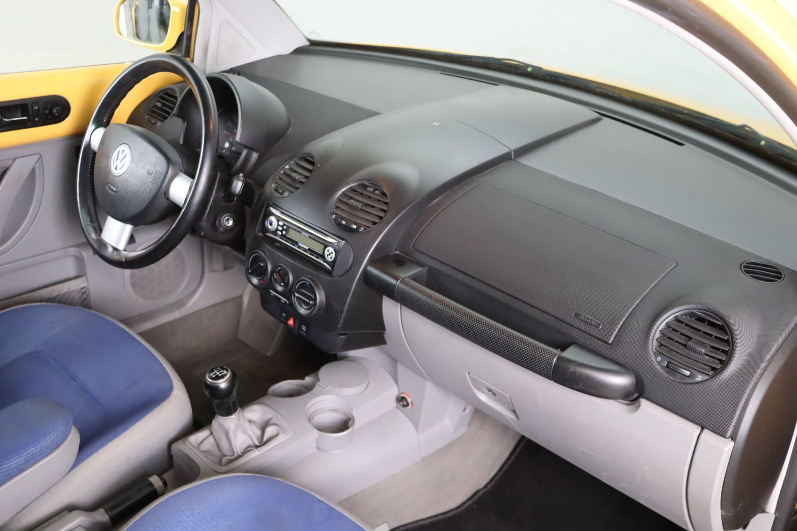 Fahrzeugabbildung Volkswagen New Beetle 1.6 en vogue * HU/AU bis 04.2026 *