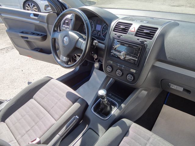Fahrzeugabbildung Volkswagen Golf V Lim. Tour/Klima/PDC/Alu/