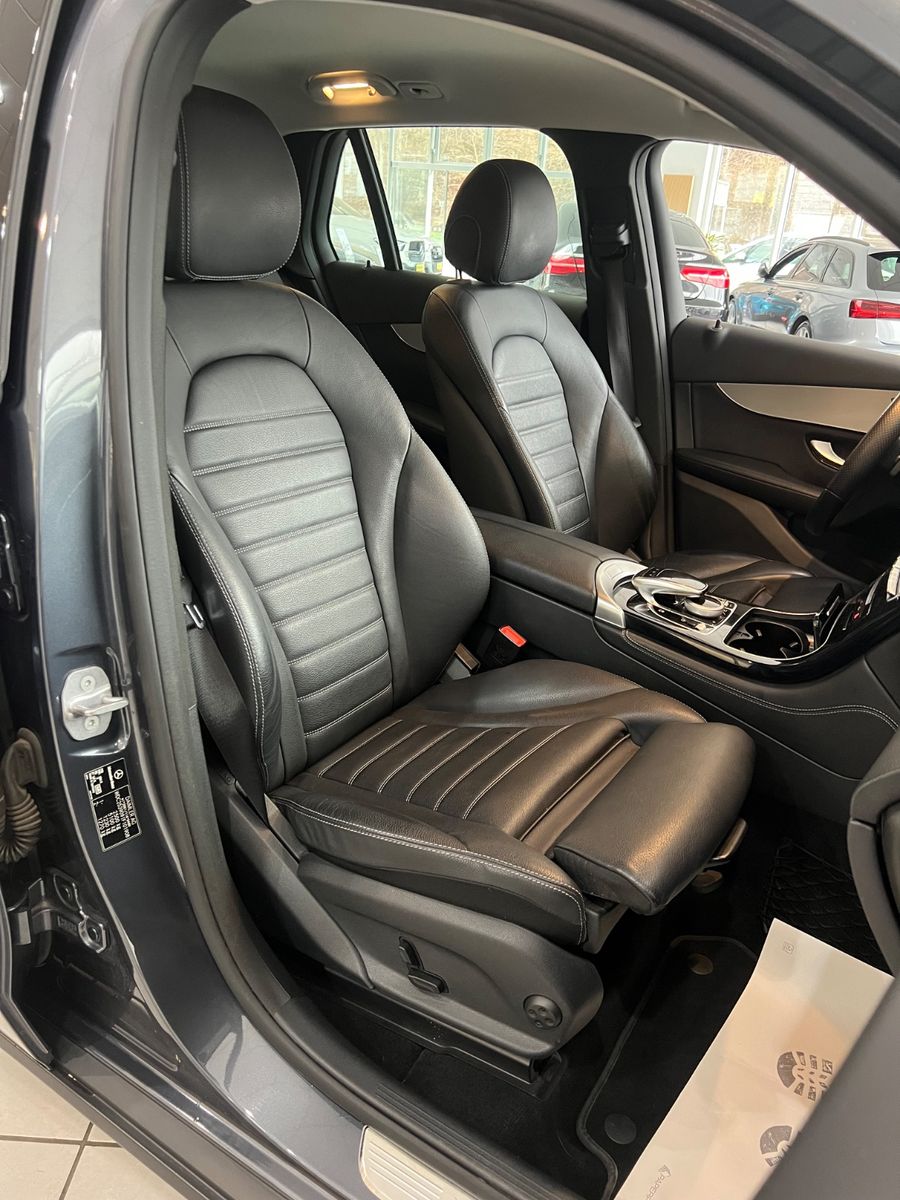 Fahrzeugabbildung Mercedes-Benz GLC 250 d 4Matic *LEDER*NAVI*SITZHEIZUNG*LED*