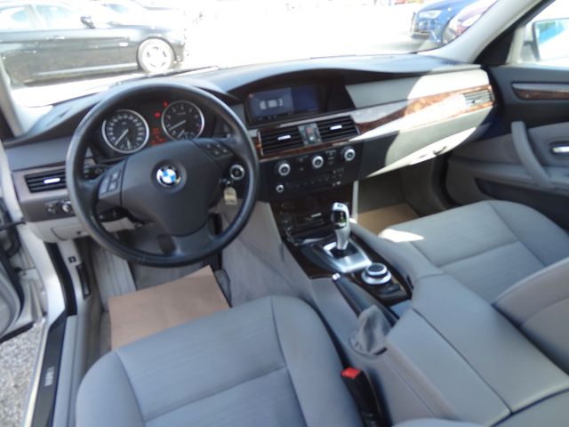 Fahrzeugabbildung BMW 530i xDrive/1.Hand/96.000km/SoftClose/Xenon/Navi