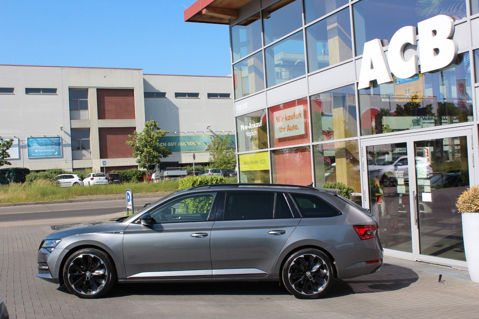 Skoda Superb Combi TDI Sportline Pano Stdhzg ACC AHK imagem 3