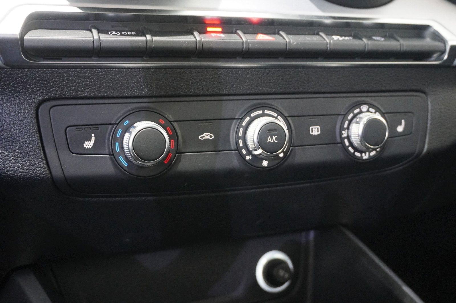 Fahrzeugabbildung Audi Q2 1.0 TFSI ULTRA S-TRONIC KLIMA/SHZ/PDC/19"