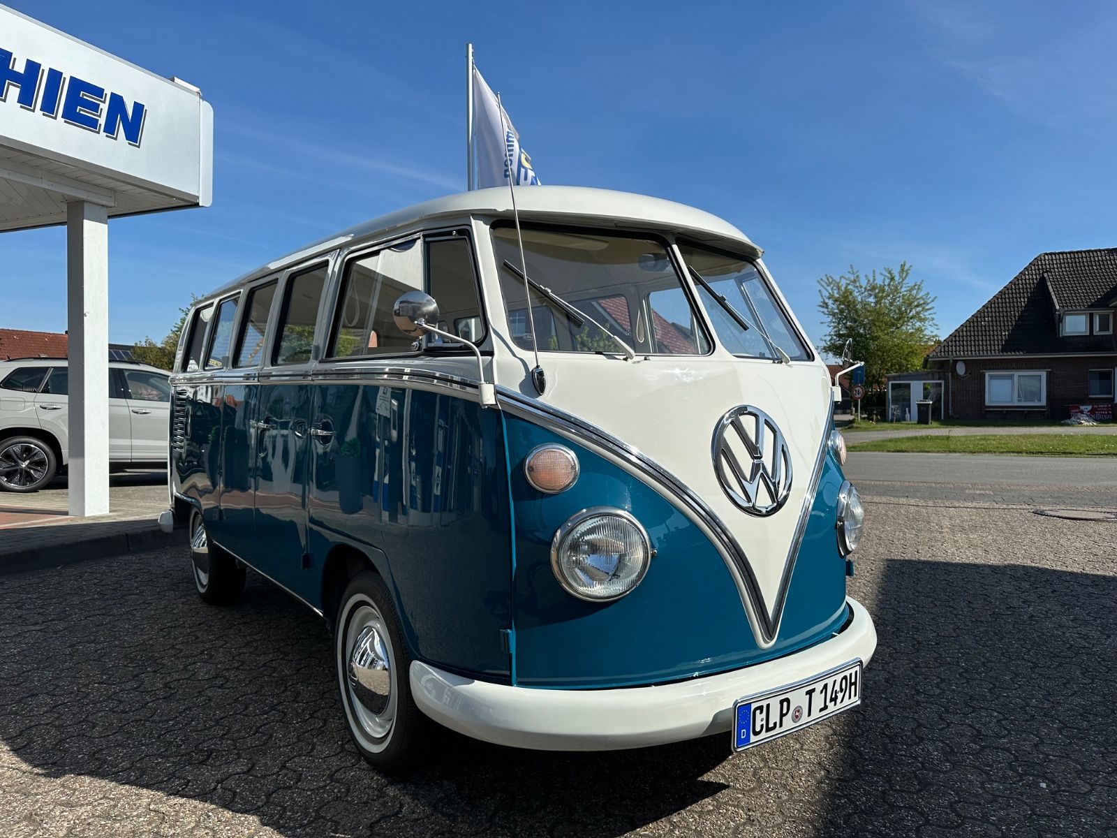 Fahrzeugabbildung Volkswagen T1 Bus 13-Fenster-Ausführung  Modelljahr 1966