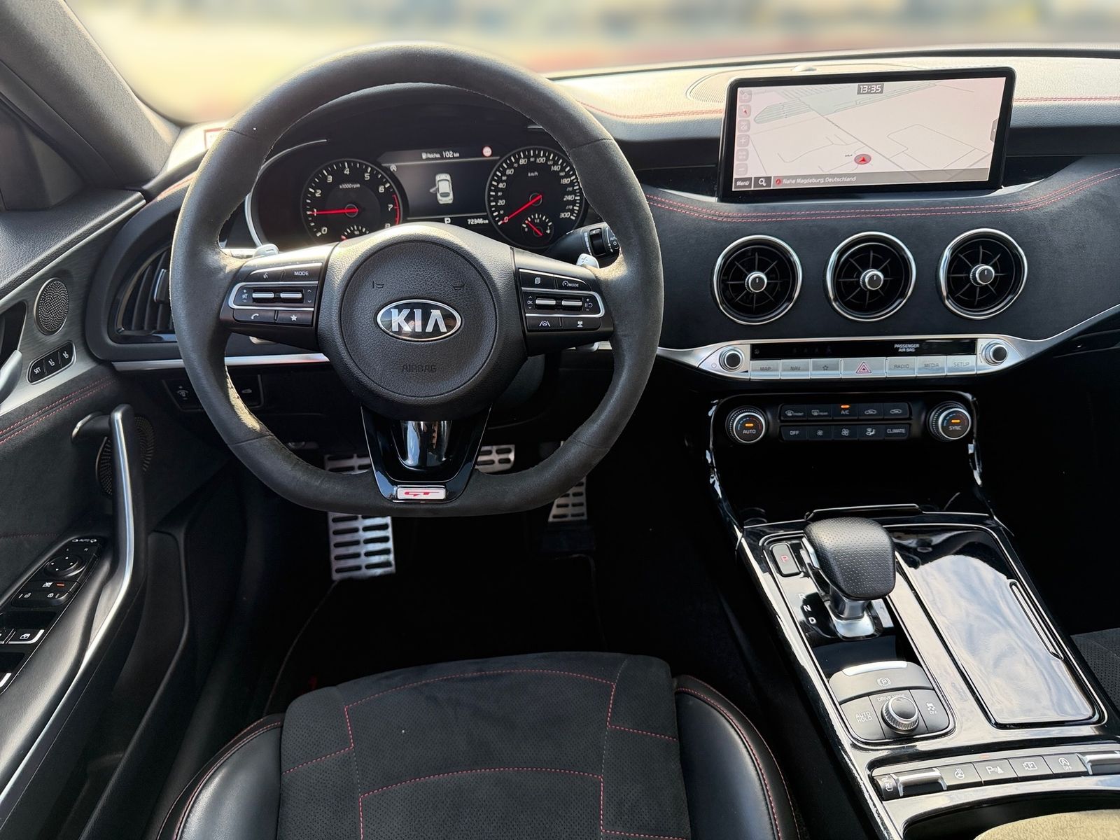 Fahrzeugabbildung Kia STINGER 3.3T AWD AT8 GT VEL.LED GD BASTUCK