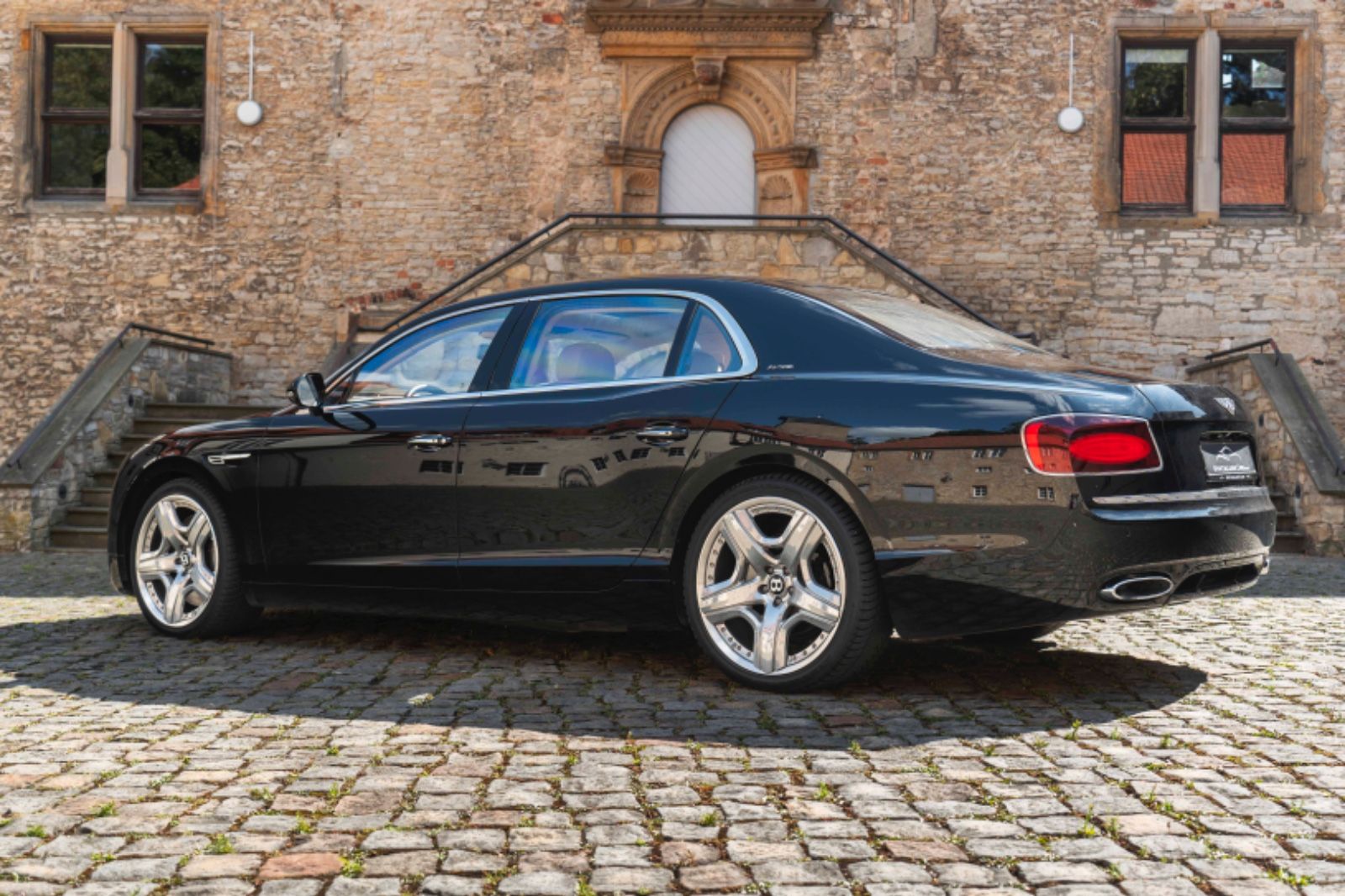 Fahrzeugabbildung Bentley Flying Spur 6.0 W12 Autom. Bixenon NAVI PDC KAM