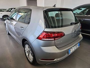 Volkswagen Golf - 4