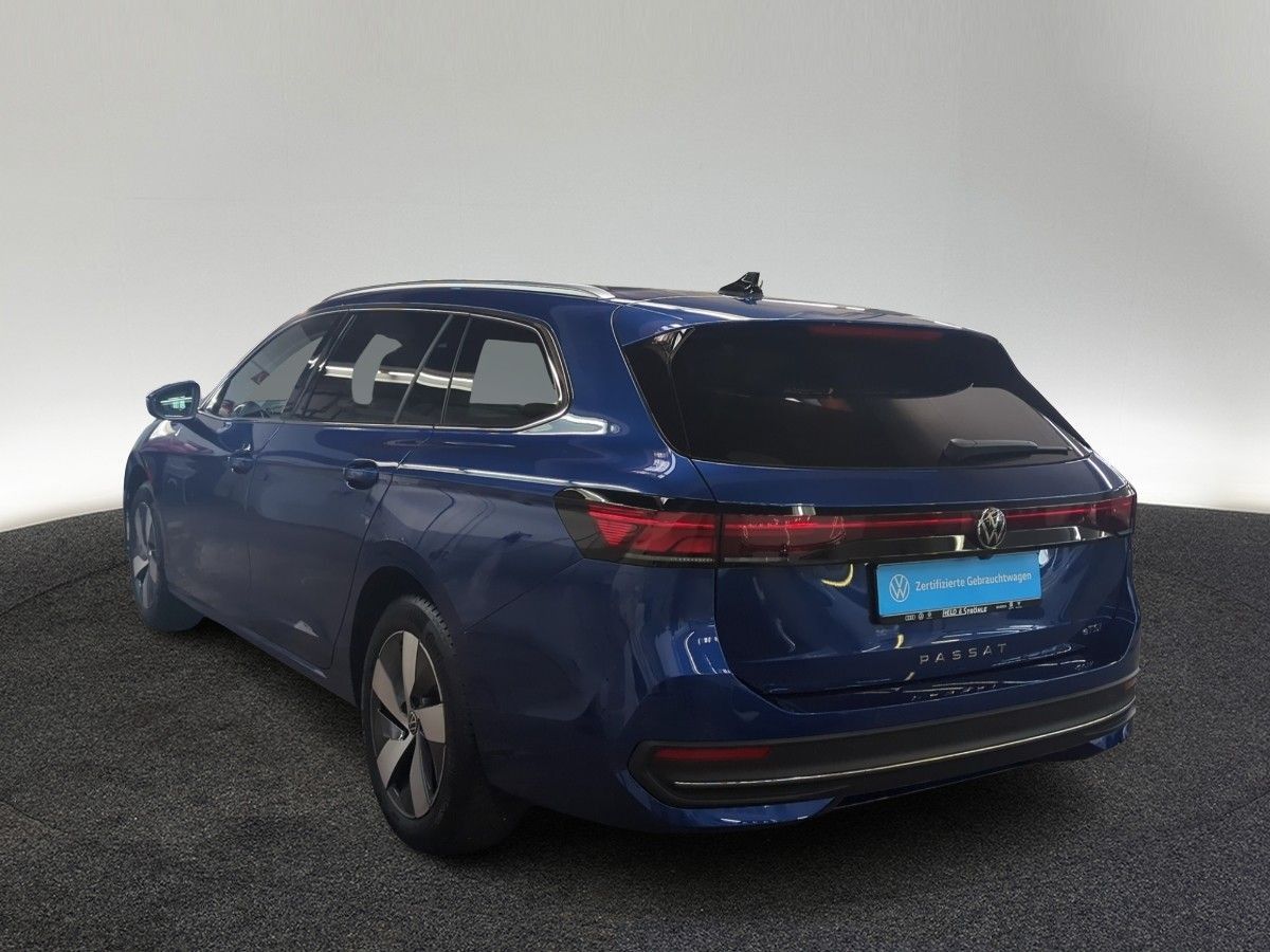 Volkswagen Passat Variant Business 1.5 eTSI DSG LED NAV KAM foto 3