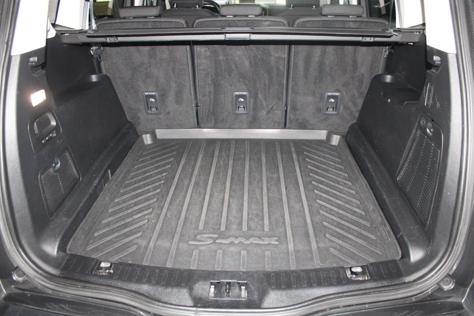 Fahrzeugabbildung Ford S-Max Titanium Aut. LED ACC 2xCAM WinterPak. uvm