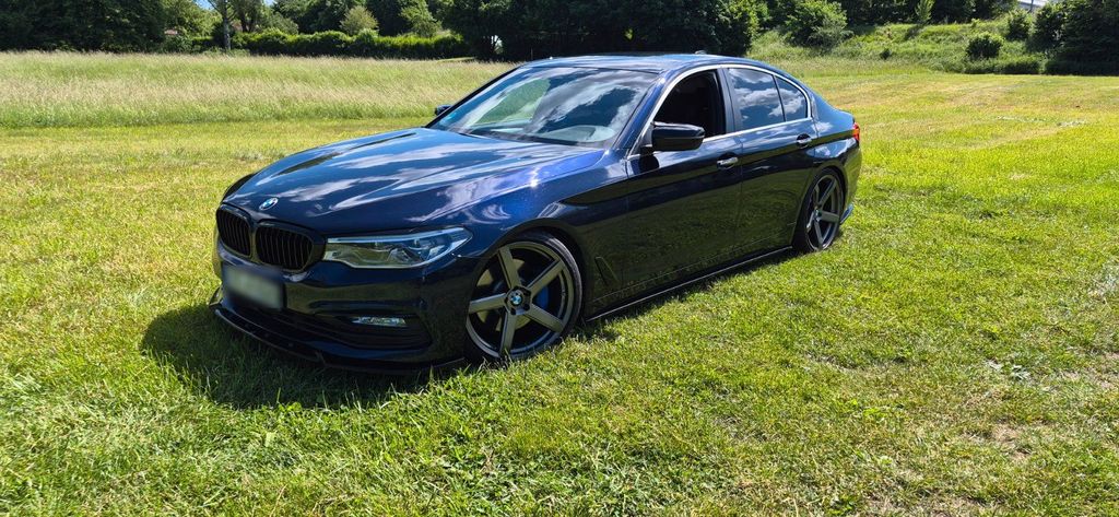 Image of BMW 530