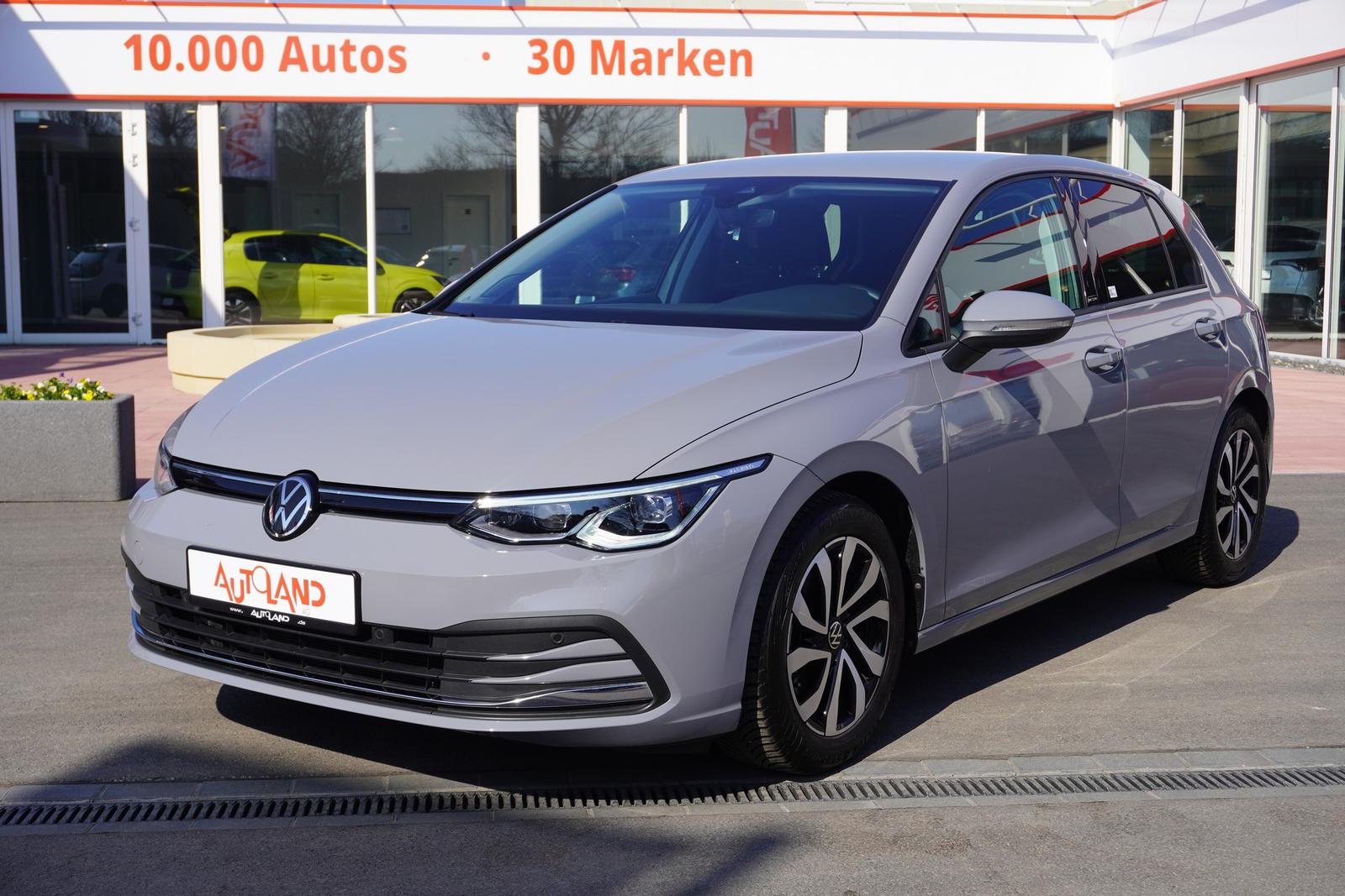 Volkswagen Golf VIII 1.5 TSI Active HarmanKardon ACC LED