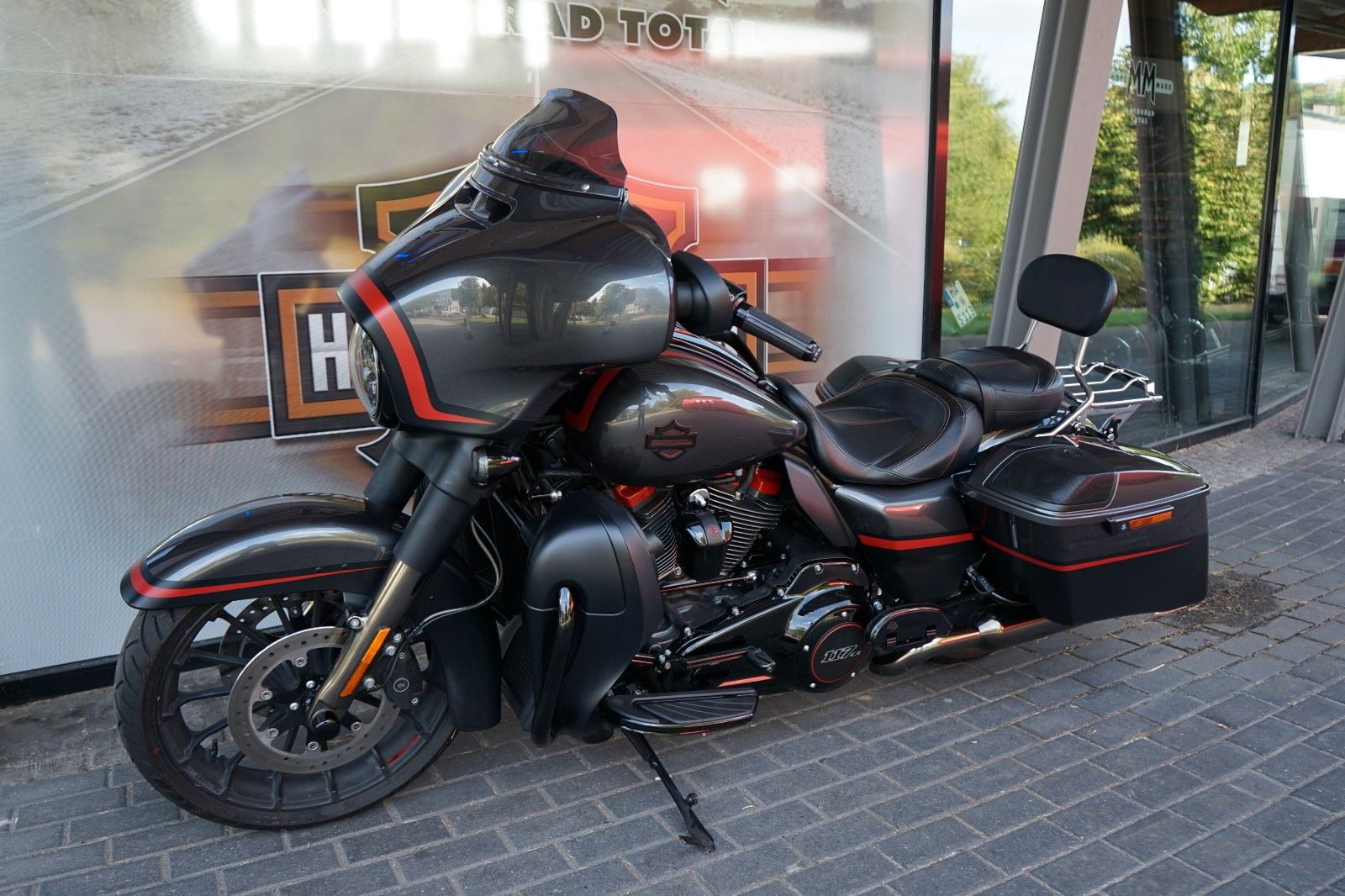 Fahrzeugabbildung Harley-Davidson Street Glide CVO 117 cui