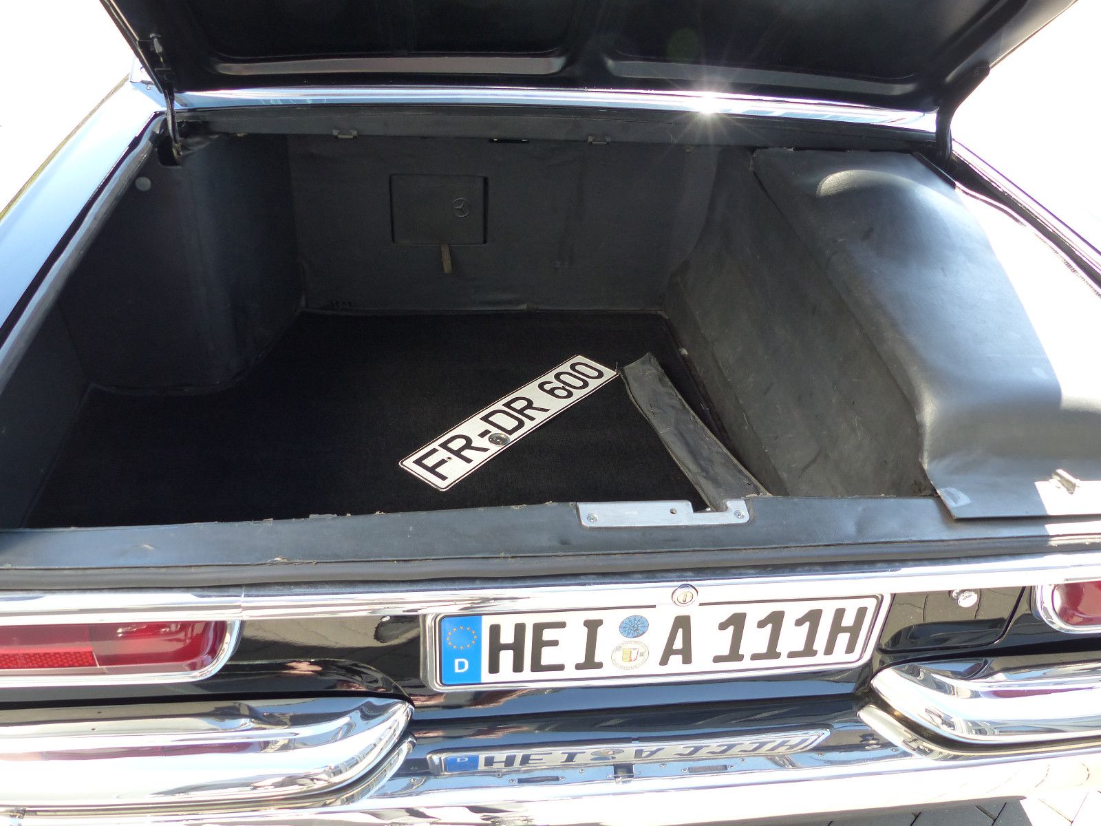 Fahrzeugabbildung Mercedes-Benz 600