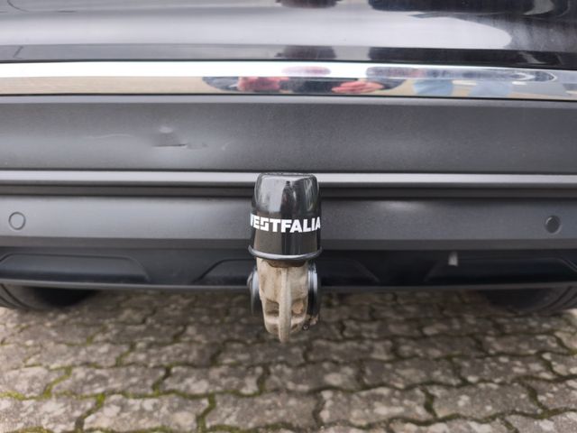 Volkswagen Tiguan Life 4Motion*LED*AHK*PDC*SHZ*ACC*DAB*