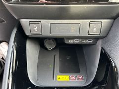 TOYOTA Yaris Hybrid 116 1.5 VVT-i Teamplayer (XPA1)