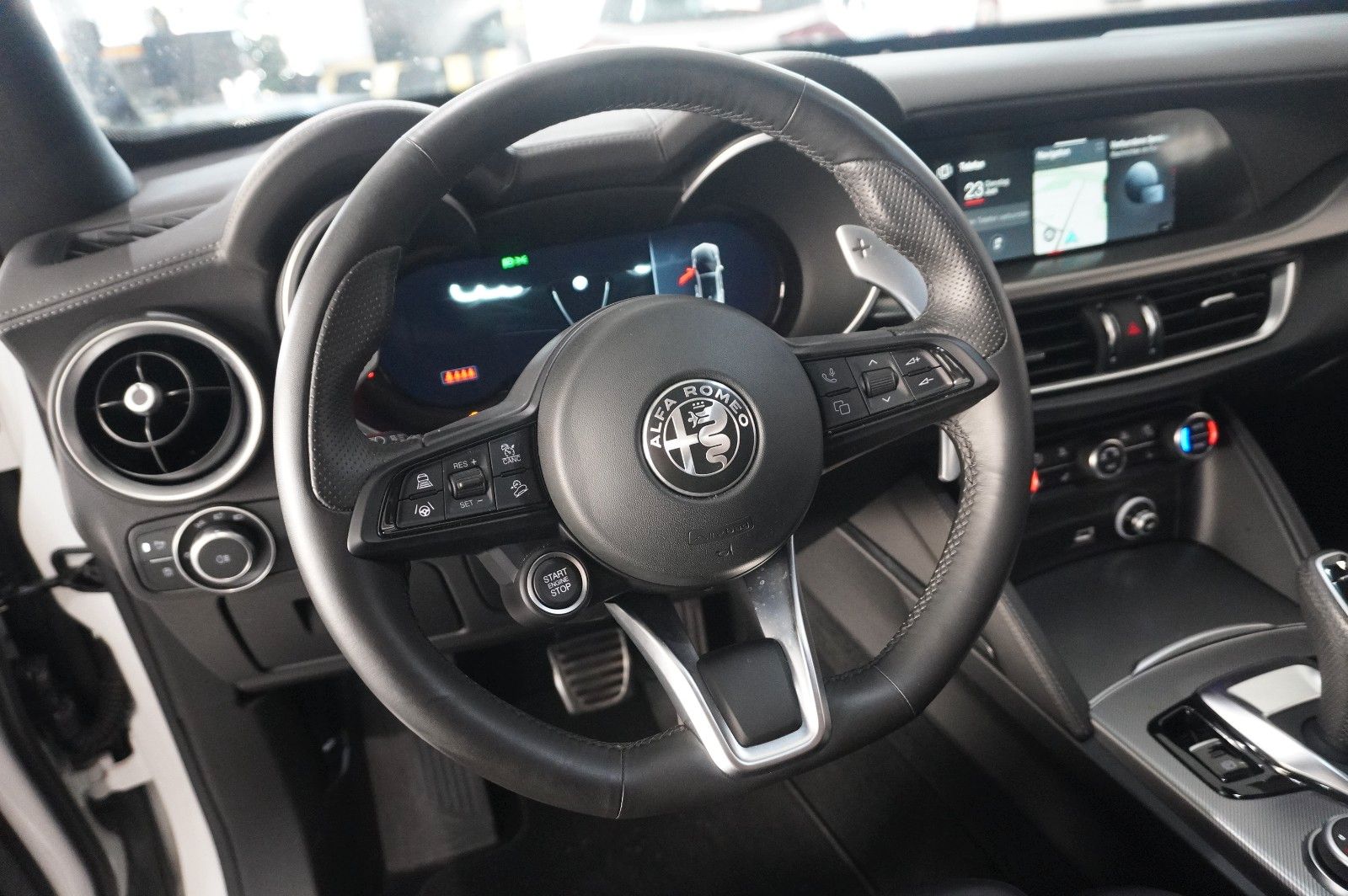 Fahrzeugabbildung Alfa Romeo Stelvio 2.2D VELOCE Q4 NAVI/LED/KAMERA/MATRIX/SH
