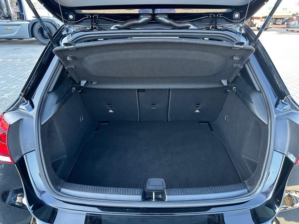 Fahrzeugabbildung Mercedes-Benz A 200 d AMG Night Navi LED SHZ Sound Ambi. Sport