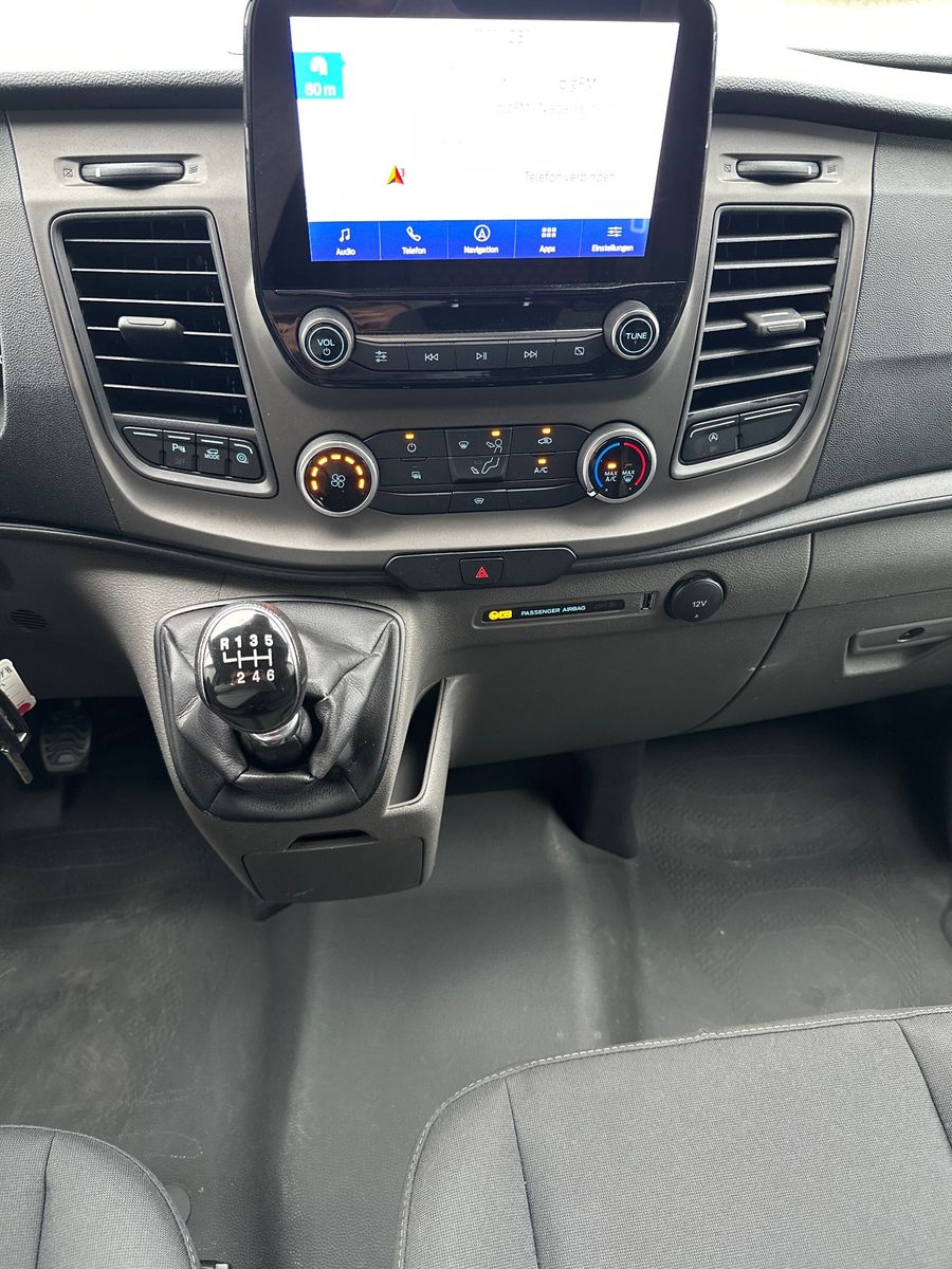 Fahrzeugabbildung Ford Transit Custom 280 L1H1 SORTIMO+NAV+KAMERA+PDC