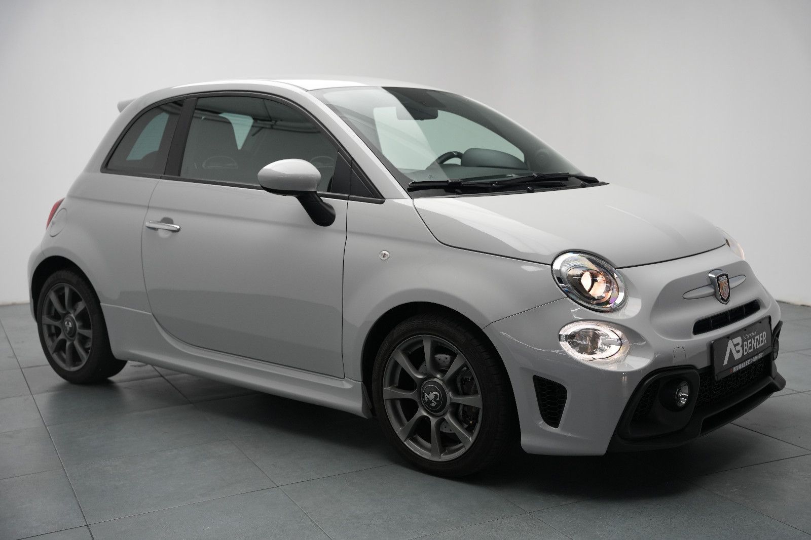 Fahrzeugabbildung Fiat Abarth 500 595 *BeatsAudio*SportsitzeAbarth*PDC*