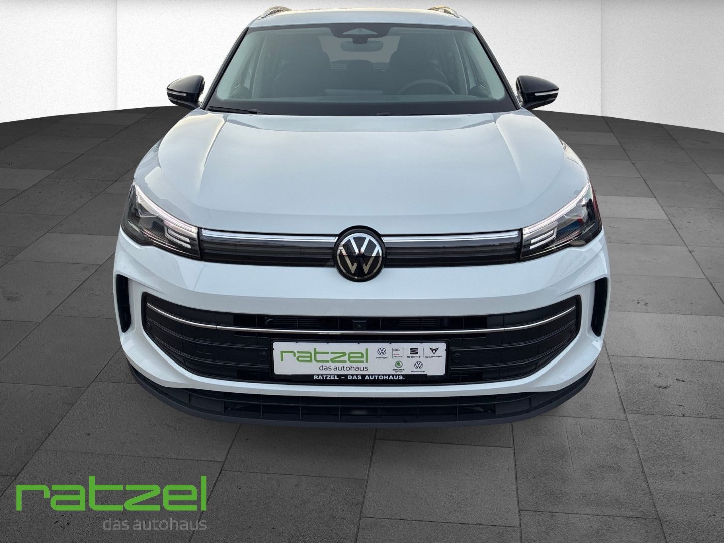 Fahrzeugabbildung Volkswagen Tiguan ENERGY 1.5 eTSI 5J. Garantie+8-fach+LED