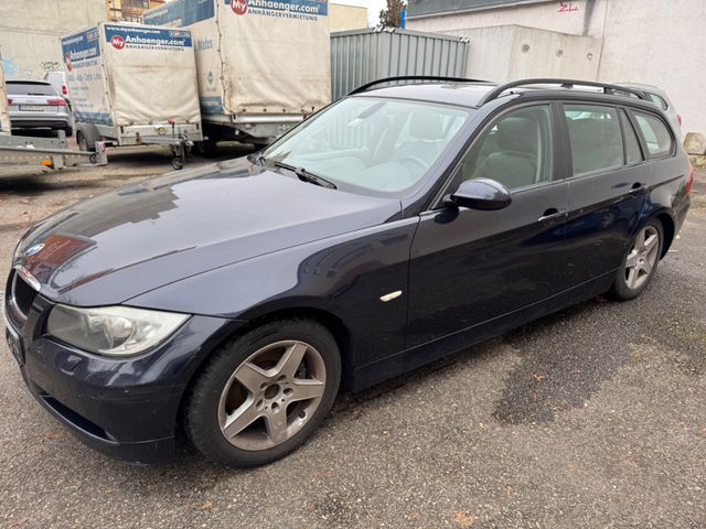 BMW 320d touring,LEDER,PANORAMA ,MOTORSCHADEN