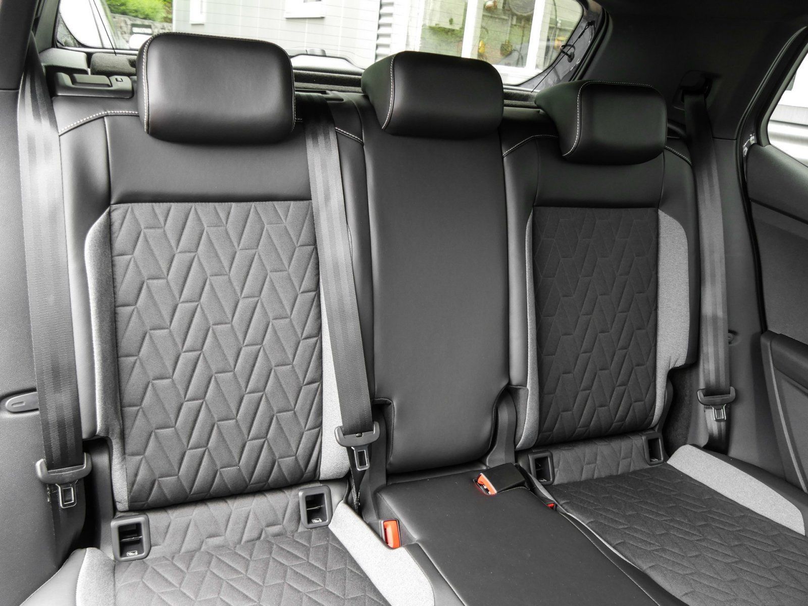 Volkswagen T-Cross Energy 1.0 l TSI AHK PLUS PAKET KAMERA T foto 4