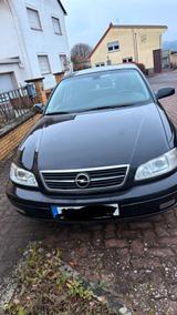Opel Omega-B Limousine 2.2 (EZ 2003) - gebrauchte Opel Omega aus dem Jahr 2003