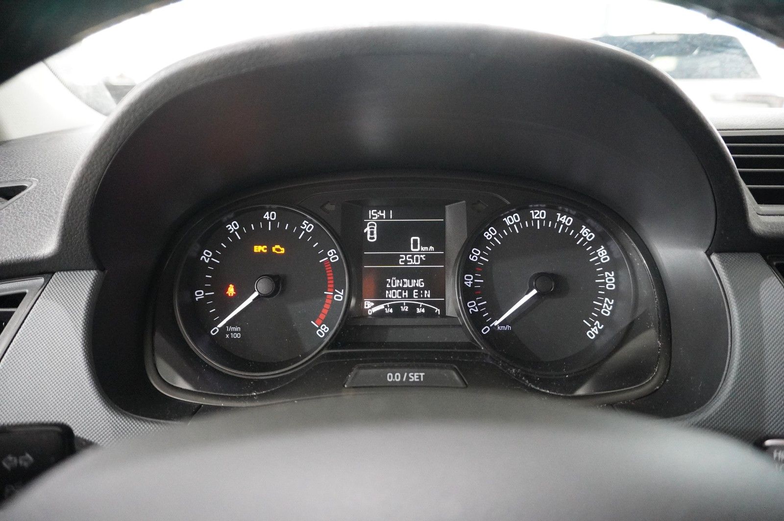 Fahrzeugabbildung SKODA Fabia LIM. 1.0 ACTIVE KLIMA/NEBEL/USB/AHK