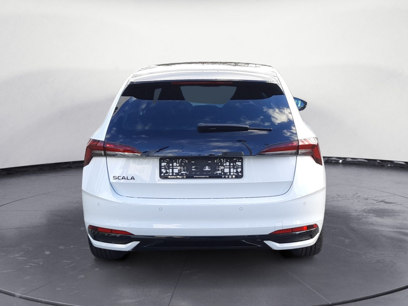 Scala Monte Carlo 1.5 TSI DSG Navi AHK PANO