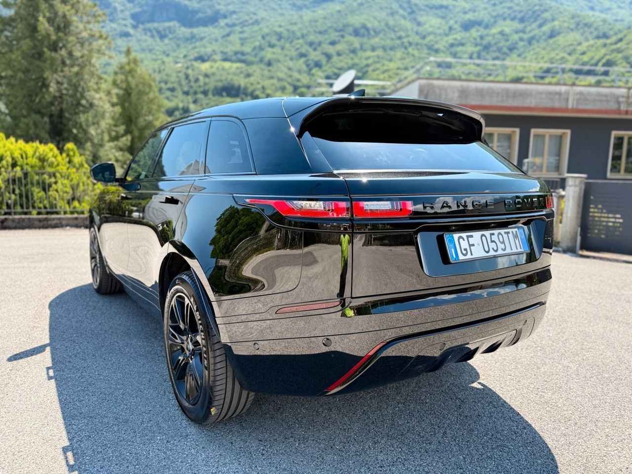 Land Rover Range Velar 2.0D I4 204 CV R-Dynamic imagem 3