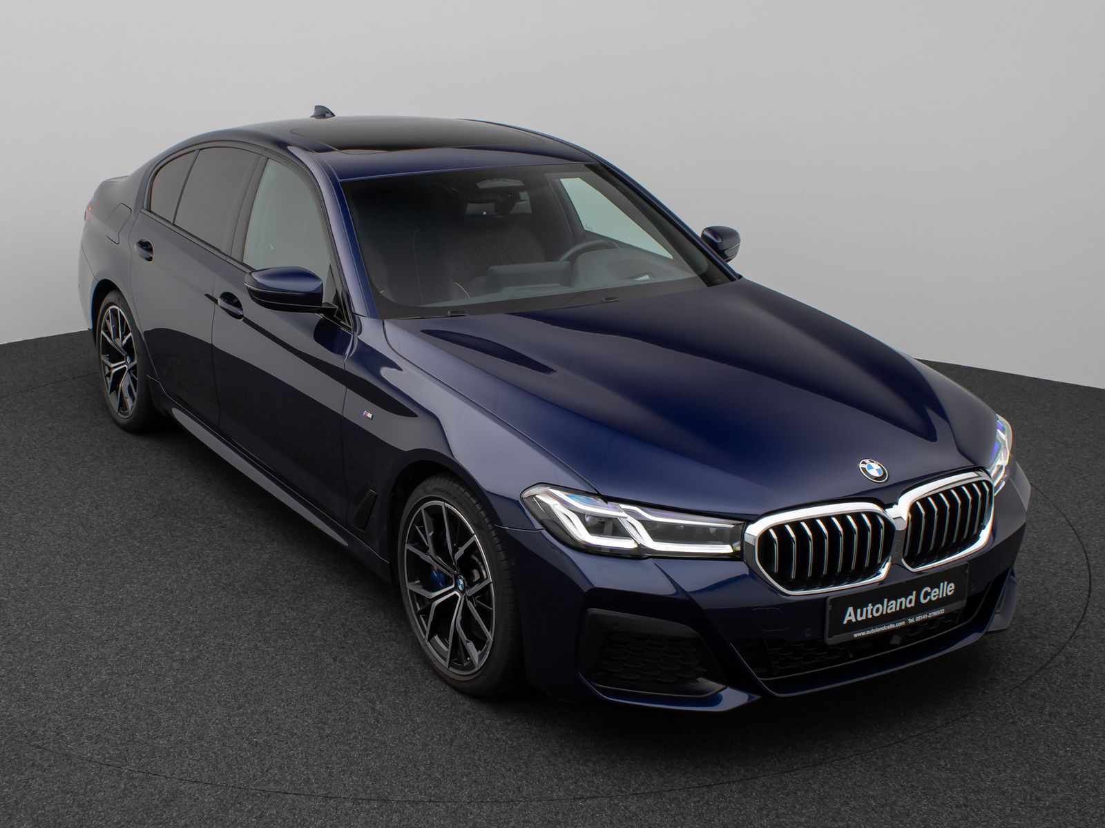 Fahrzeugabbildung BMW 540d xD M Sport Glasdach Kamer Laser HUD H/K 19"