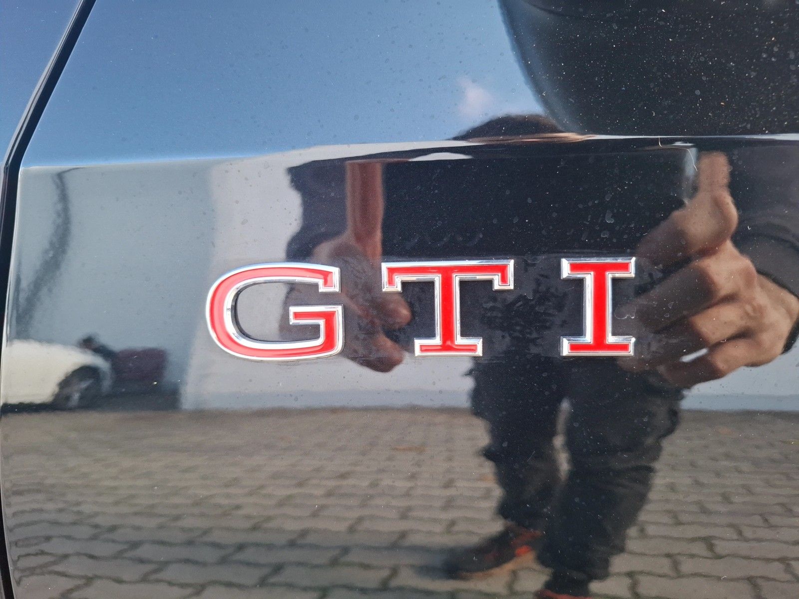 Fahrzeugabbildung Volkswagen Golf VIII GTI DSG LED CarPlay AID ACC RFK SH