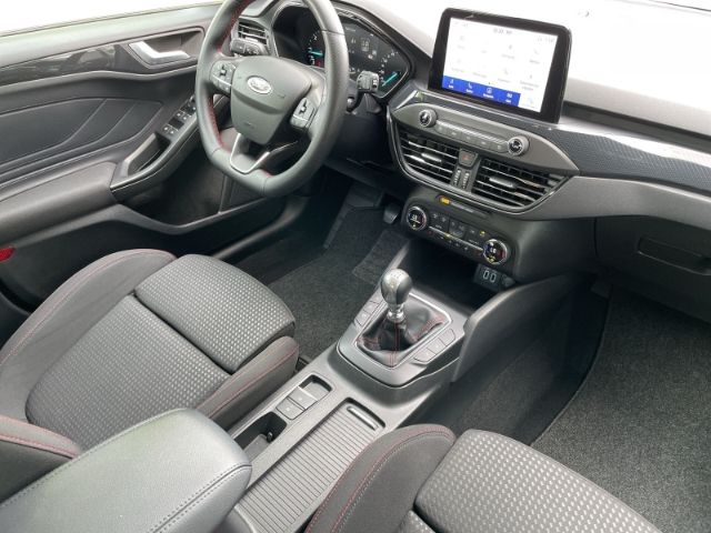 Fahrzeugabbildung Ford Focus 2.0 EcoBlue ST-Line AHK, Navi, Rückfahrkam